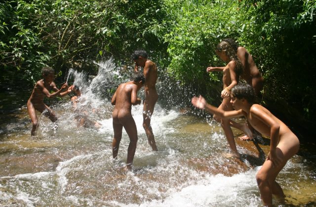 Junge nudisten Brasilien foto (set 16)